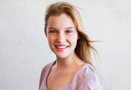 上海热线健康频道-- 护肤三部曲:维生素C可以去痘印