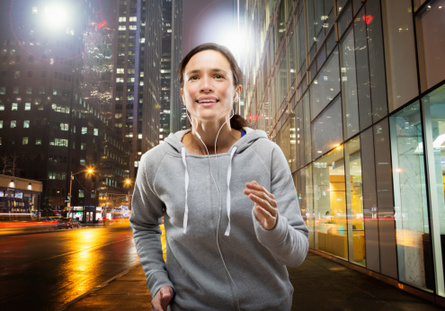 上海热线健康频道-- 上班族晚上跑步须谨记五个