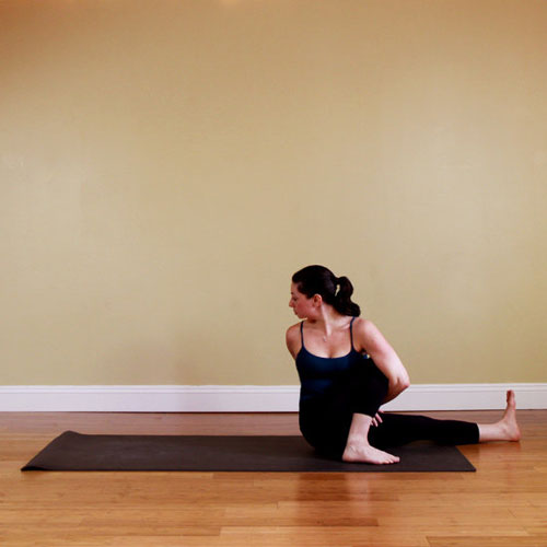 瞧过来 10个瑜伽动作教你瘦小腿